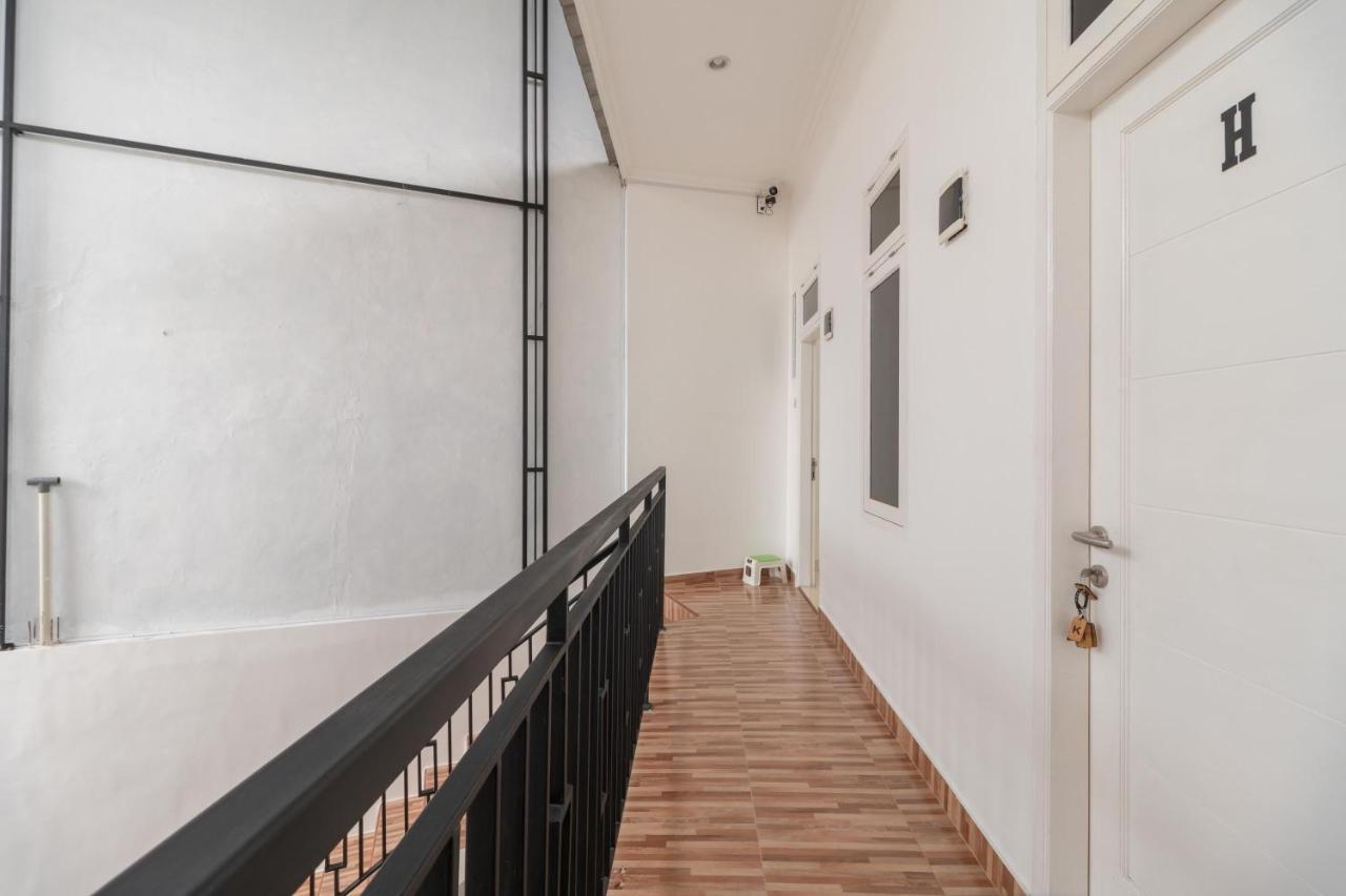 Reddoorz Syariah Near Summarecon Mall بيكاسي المظهر الخارجي الصورة